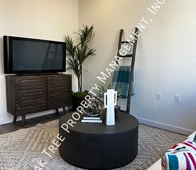 251 N Minnewawa Ave #B — Photo 24