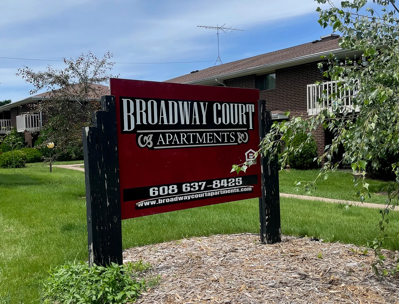 2 bed, $875 — Photo 2