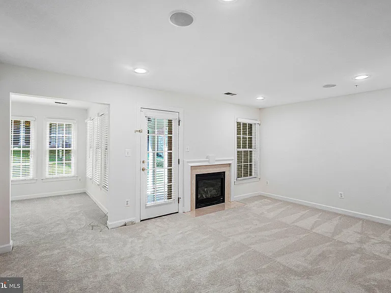 7720 Spoleto Ln — Photo 19