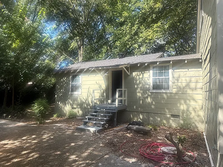 607 Arrowhead Dr #A — Photo 3