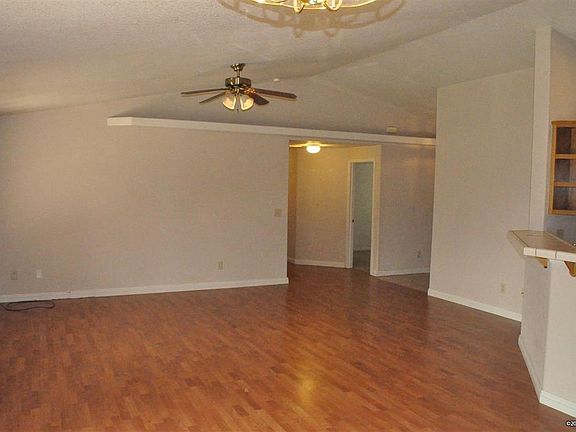 4th image of 1445 Sally Ln