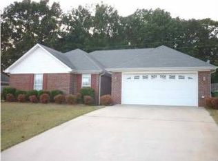 2322 Camden Cv, Muscle Shoals, AL 35661
