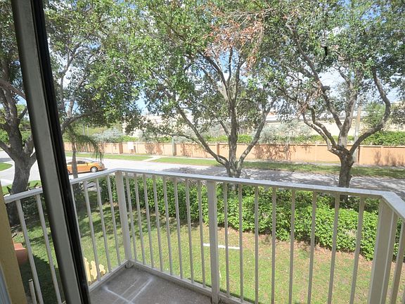 5th image of 4061 NW 90th Ave #4061