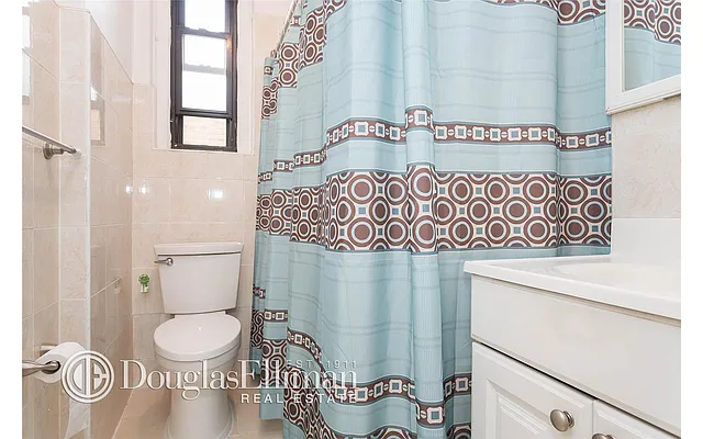 Rented by Douglas Elliman | media 15