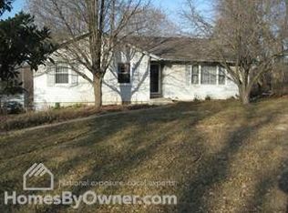 920 N Allen Rd, Independence, MO 64050