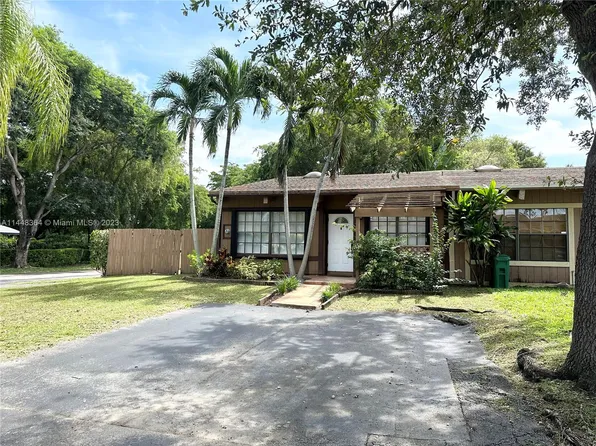 13600 SW 102nd Ln, Miami, FL 33186