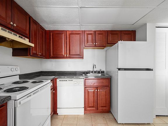 2nd image of 2850 Washington Blvd #7