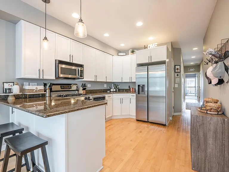 3125 N Clifton Ave #2 — Photo 5