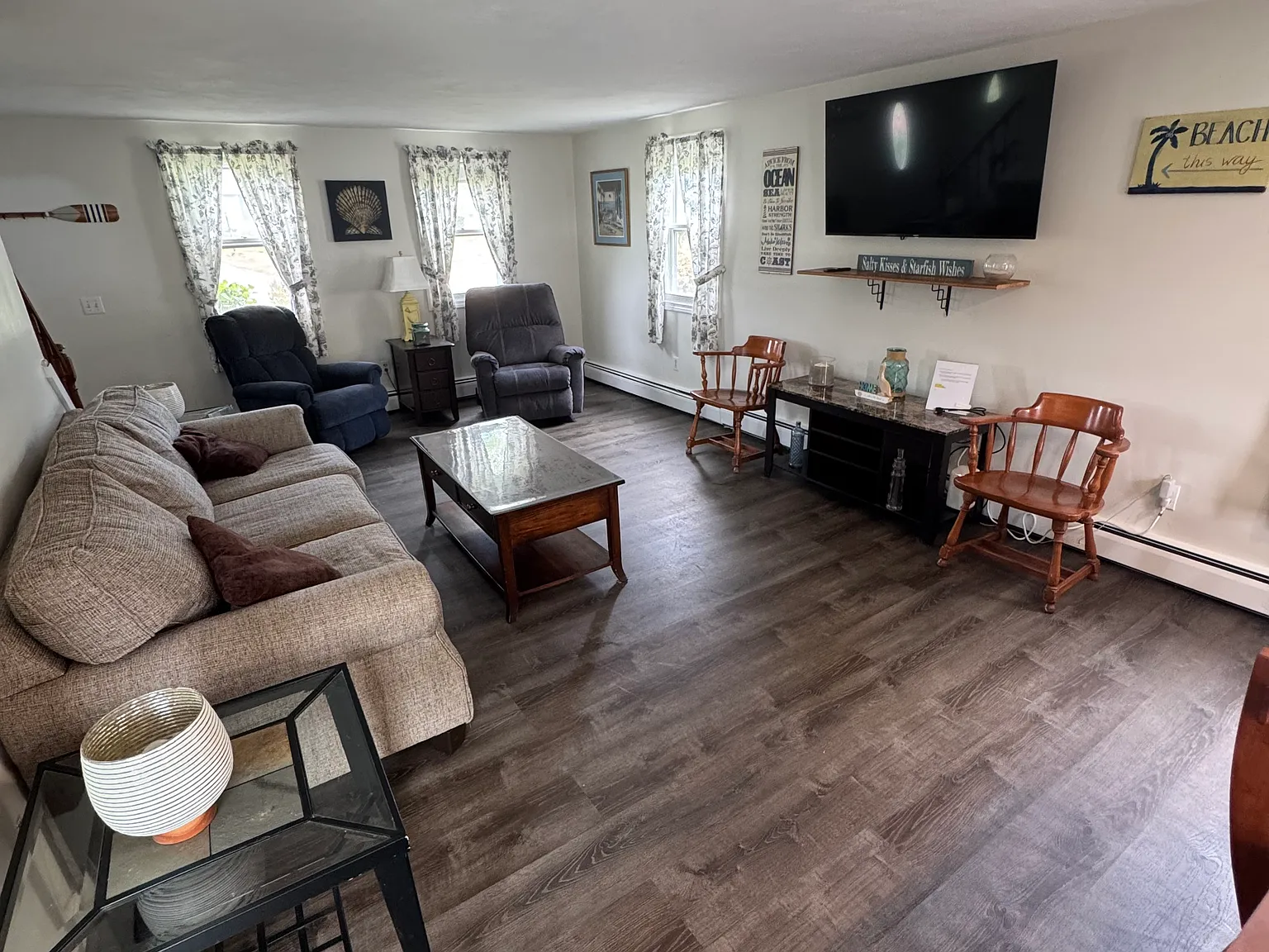 5 bed, 2.5 bath, 2194 sqft, $5,500 — Photo 3
