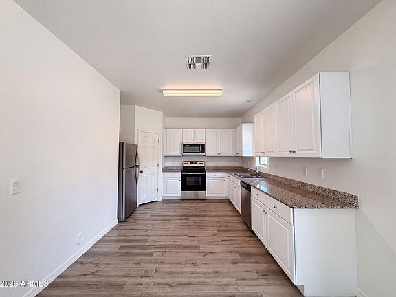 2nd image of 45433 W SANDHILL Road