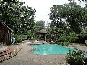 1st image of 200 Southwood Cir