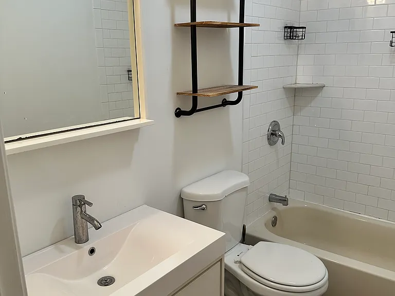 1128 S 19th St #B — Photo 10