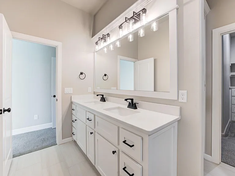 1811 Hollow Crest Ct — Photo 31