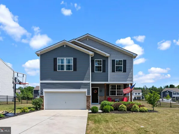 111 Snoopy Ln, Schwenksville, PA 19473