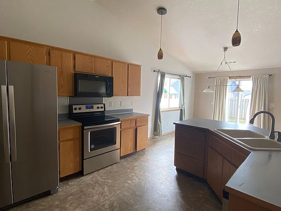 3rd image of 16305 NE 79th St