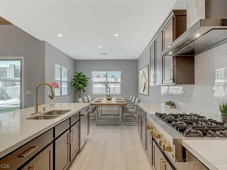 131 Robledo St — Photo 3