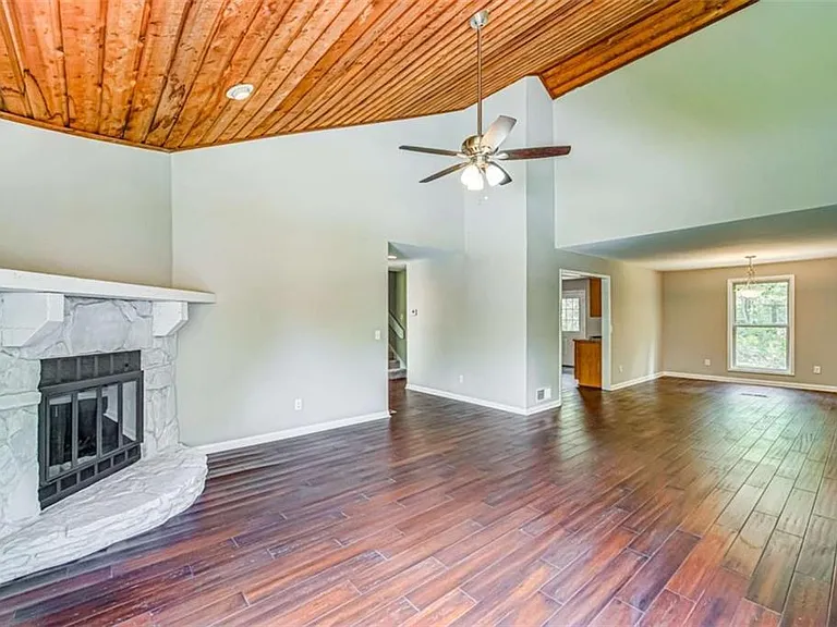 2218 Woodfern Dr — Photo 23