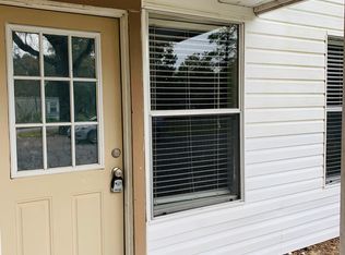 255 E Courtland St #B, Vidor, TX 77662