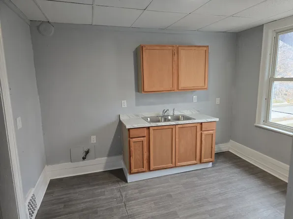 2115 N 41st St, Milwaukee, WI 53208