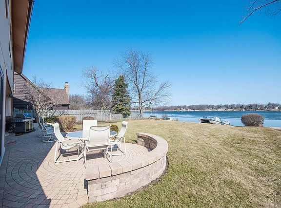 3rd image of 319 Mainsail Dr