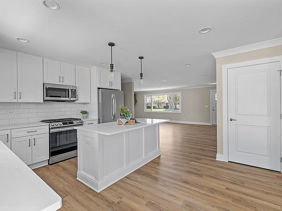 5th image of 1020 Maitland Dr