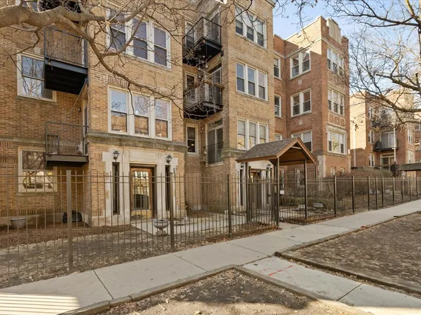 1637 W Pratt Blvd APT 2W, Chicago, IL 60626