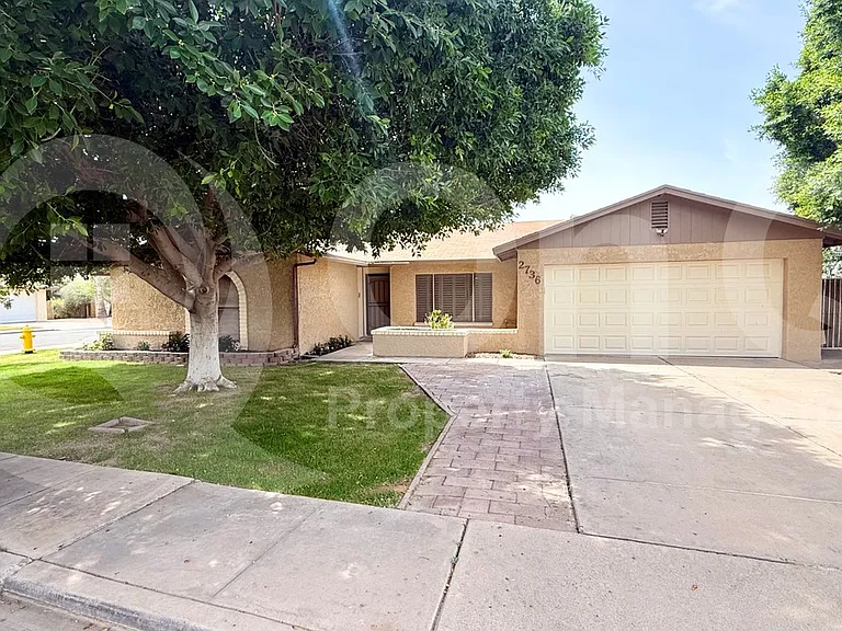 2736 S Cottonwood — Photo 2