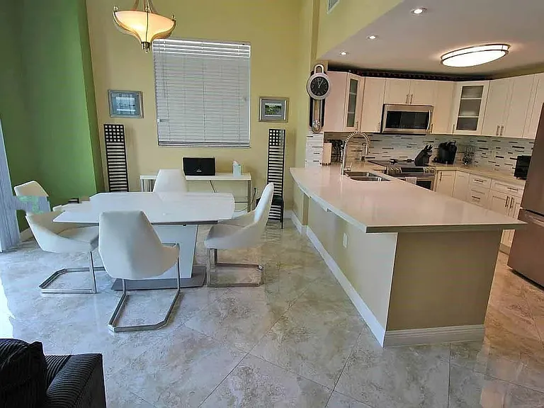 1250 S Miami Ave #802 — Photo 20