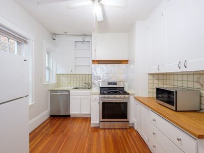 94 Naples Rd APT 6, Brookline, MA, 02446