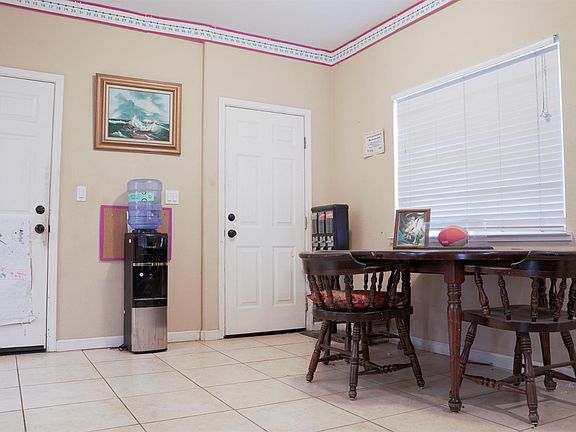 4th image of 969 Woodshire Way