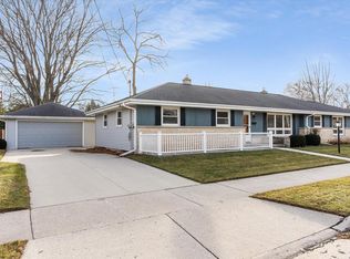 1625 N 21st St, Manitowoc, WI 54220