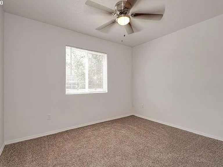 2323 Cedar St #B — Photo 13