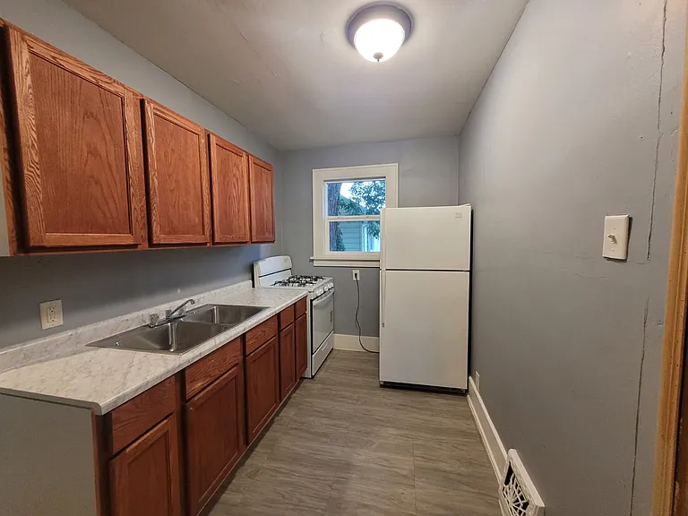 403 S Pine St #403 — Photo 5