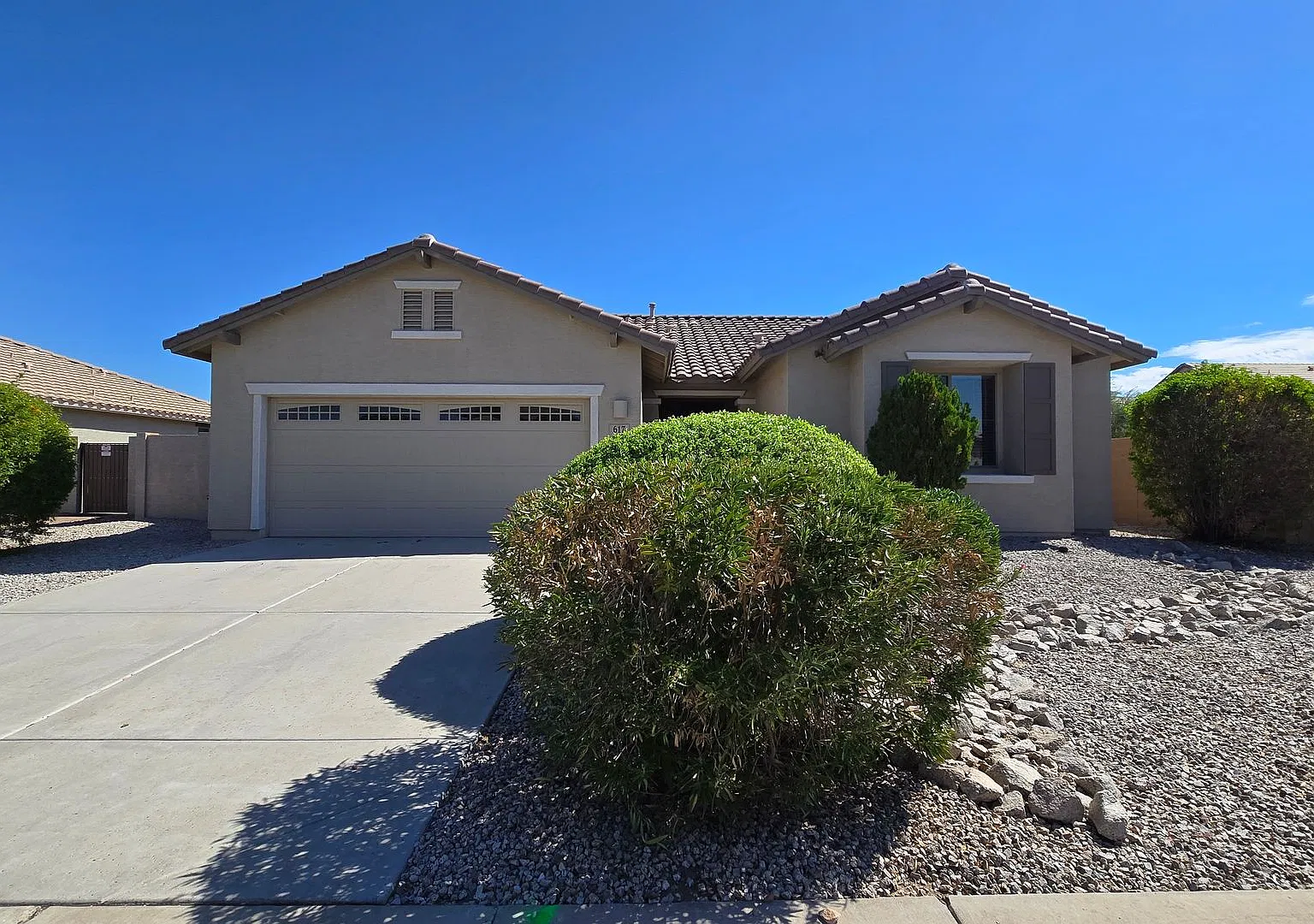 Great neighborhood in Goodyear! All appliances! New Carpet! — Photo 3