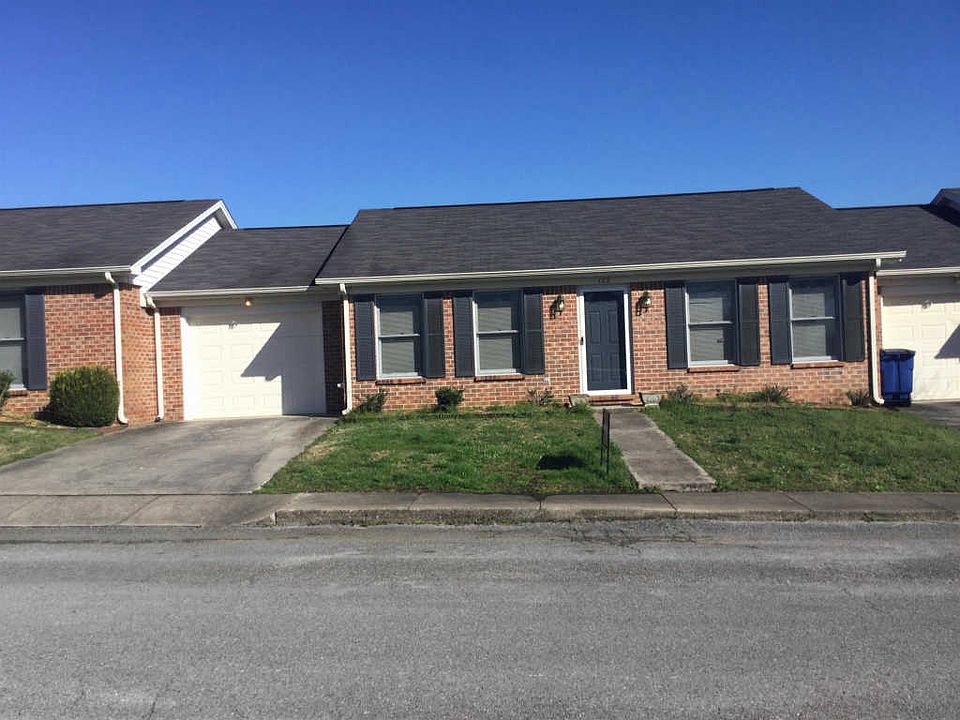 1st image of 122 Dogwood Ct