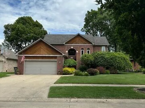 39888 Brylor Ct, Clinton Township, MI 48038