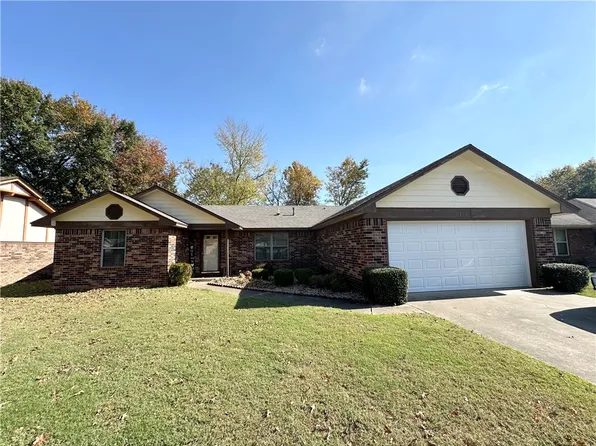 3105 S 100th St, Fort Smith, AR 72903