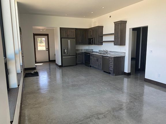 5th image of 751 Cottonwood Ct