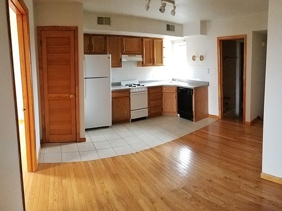 3rd image of 819 N 26th St APT 5