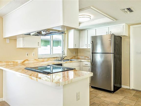5th image of 5003 Grainary Ave