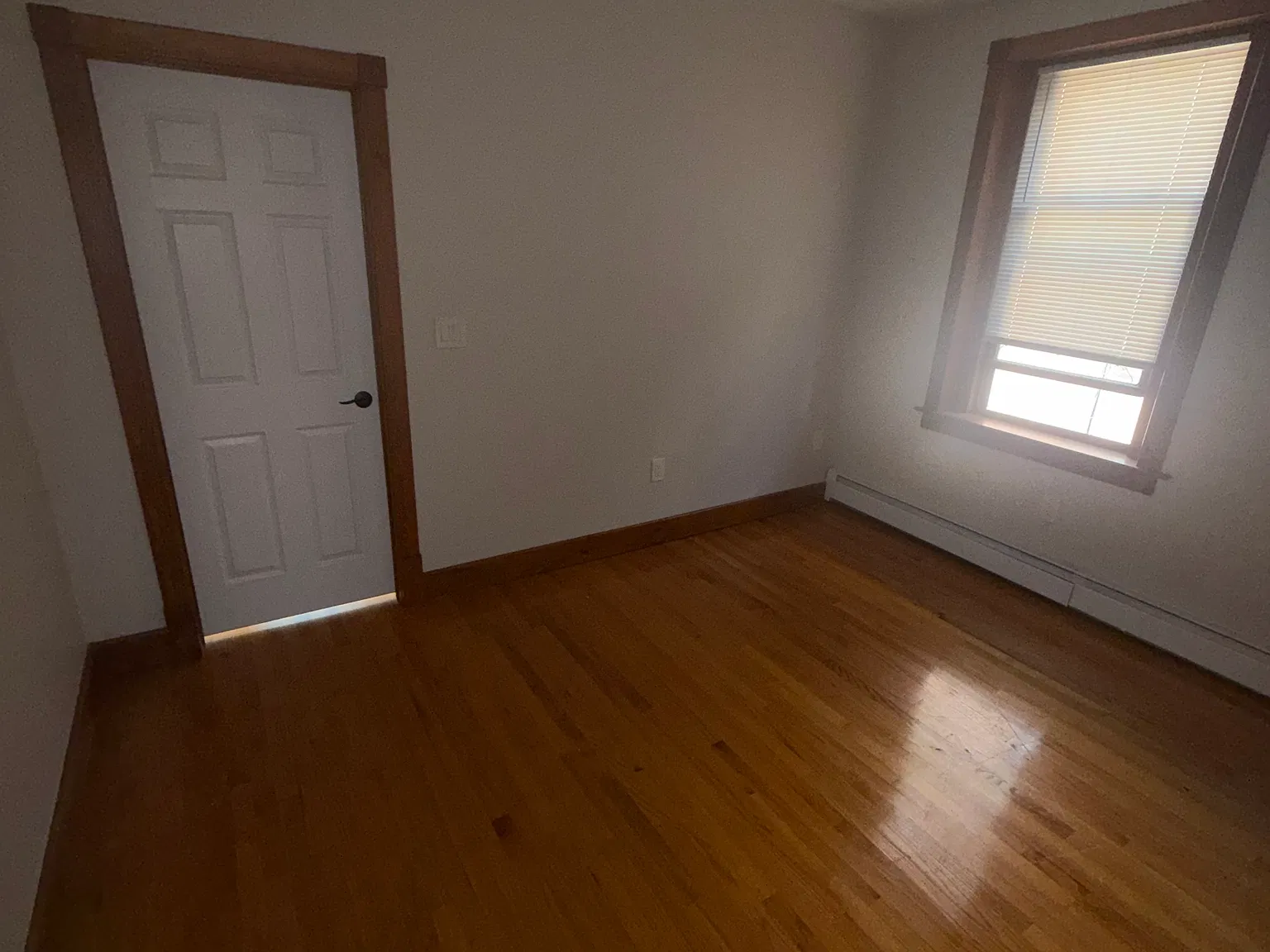 3 bed, $2,300 — Photo 2