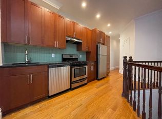 26 3rd St #1A, Brooklyn, NY 11231