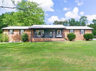 111 Guffey Ln, Jamestown, TN 38556