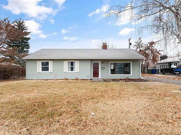 2nd image of 627 Birch Ave