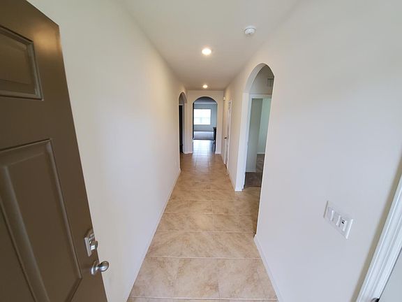 2nd image of 925 Summer Glen Dr