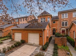 4012 Highwood Ct NW, Washington, DC