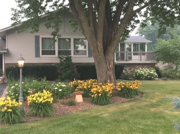 6118 Meyer Rd, Marengo, IL 60152