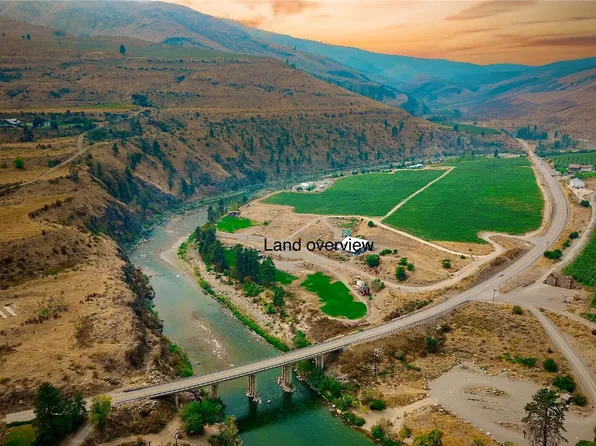 385 Highway 153, Pateros, WA 98846