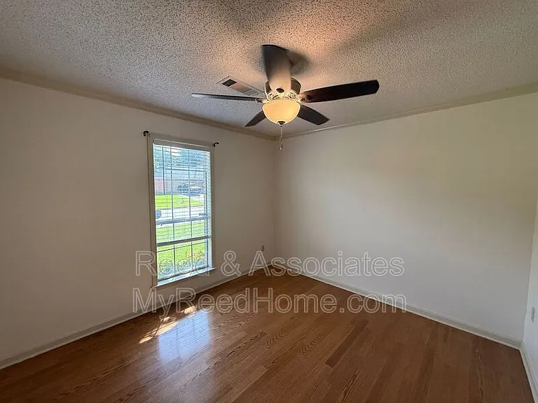 3066 Shadow Green Ln — Photo 7