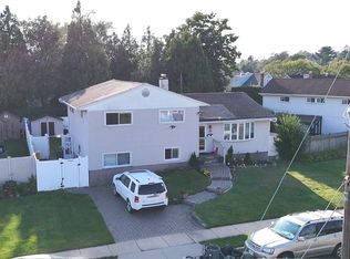 58 Narcissus Avenue, Hicksville, NY 11801